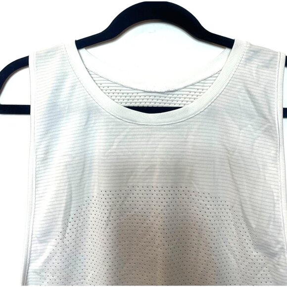 Lululemon Breeze By Muscle Tank II White Size 10 - Picture 9 of 10